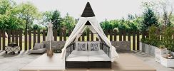 Outdoor Daybed Patio Lounge Bed with Adjustable Backrest Outdoor Double Sun Lounger with Curtains, 4 Pillows for Garden Patio Poolside Balcony Beach